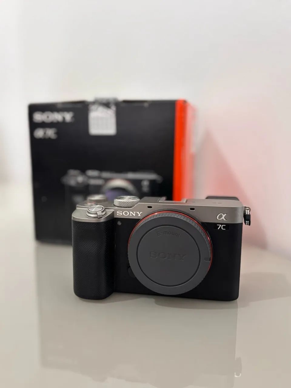 Vendo Câmera Sony A7C - praticamente nova