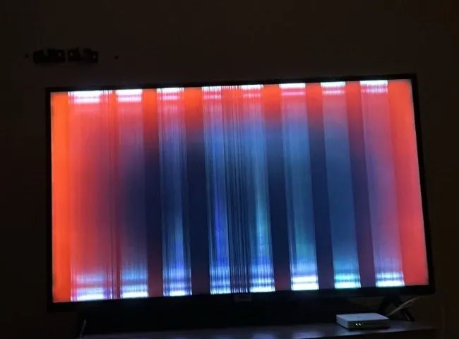 TV TCL COM DEFEITO