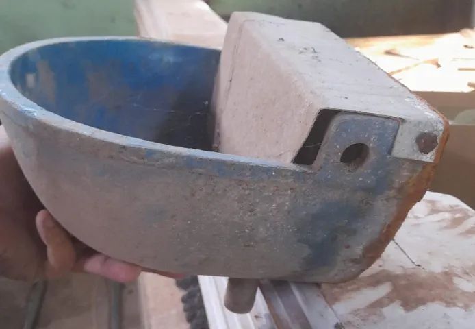 Vende-se Bebedouros de Ferro Fundido. - Foto 3