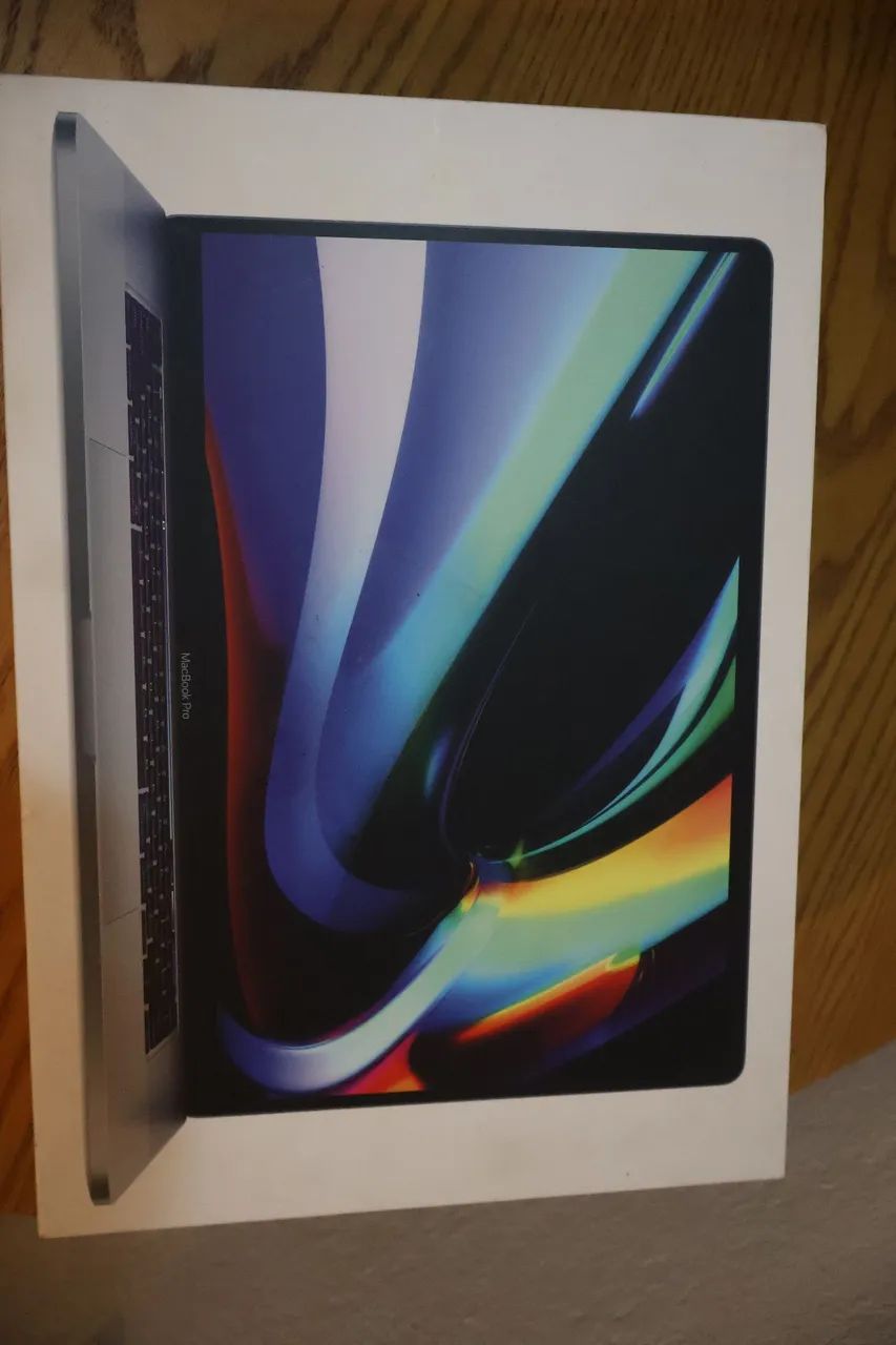MacBook pro 16'' i tel core i7 512gb SSD 2019 - Foto 4