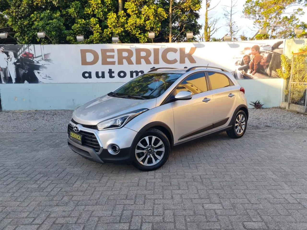 Hyundai HB20X Premium 1.6 Flex 16V Aut. 2017 - Foto 2