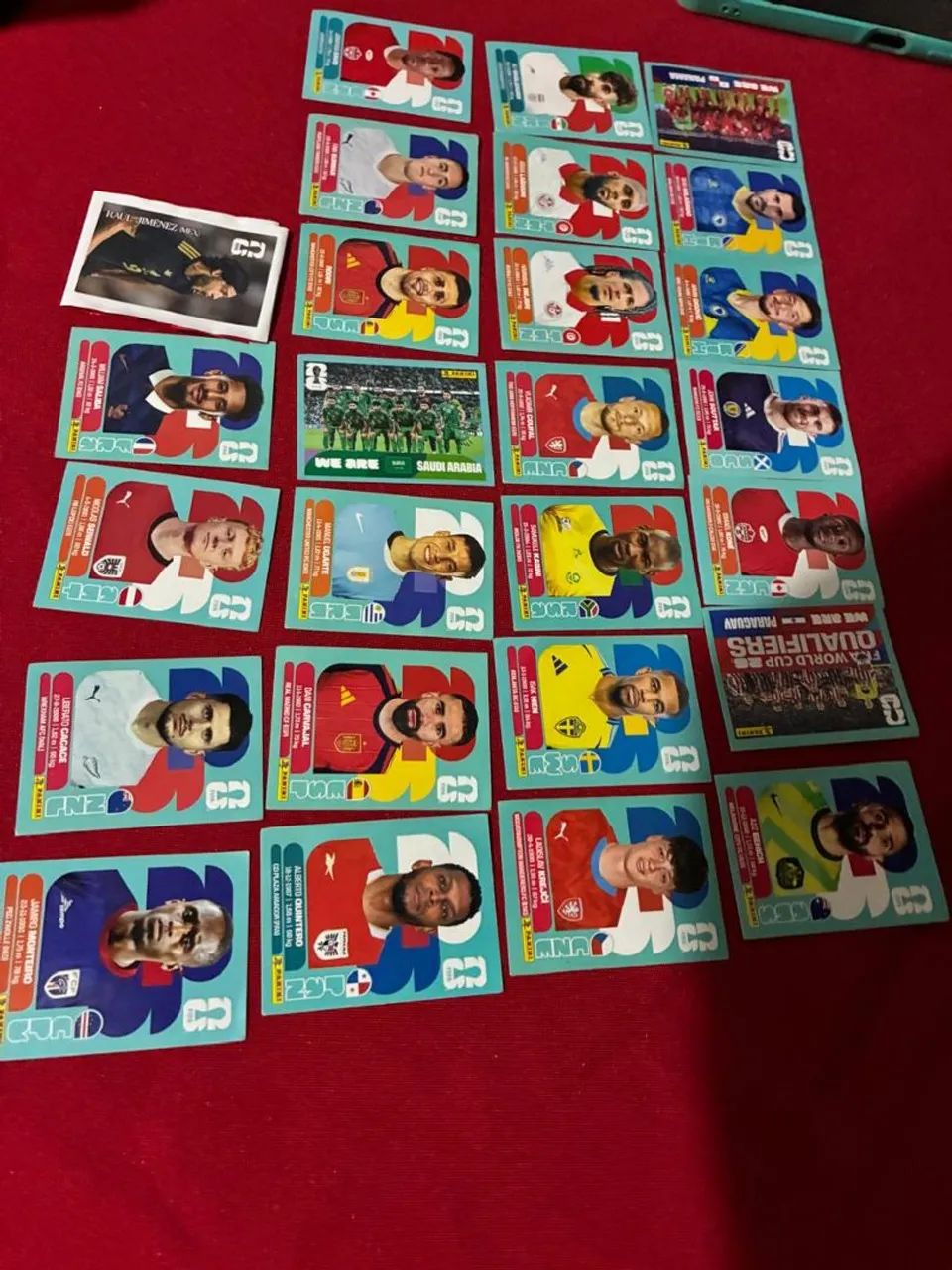 Troca e venda de figurinhas lendarias e normais - Foto 3