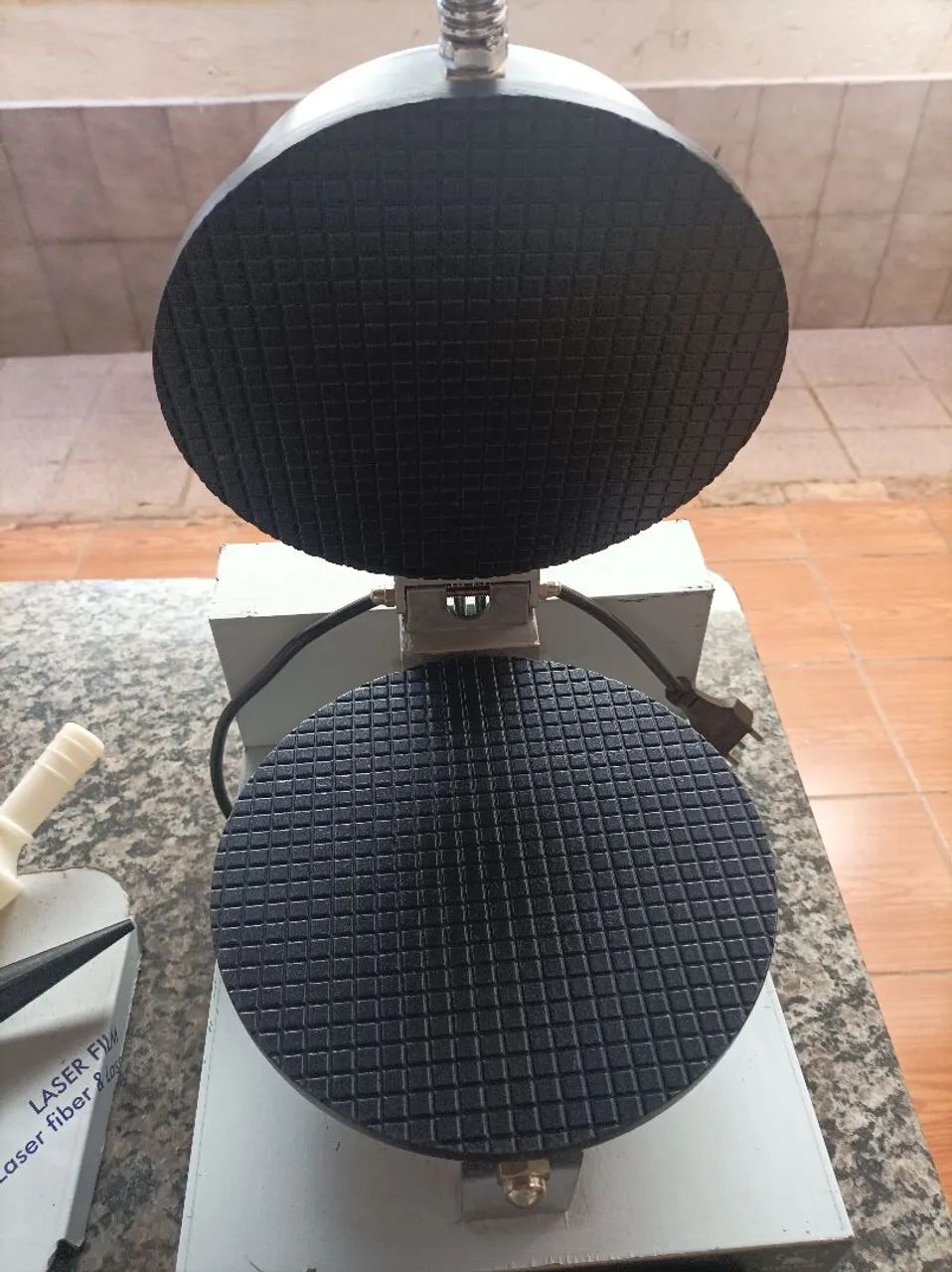 Máquina, profissional, para fabricação de casquinha de sorvete. E Modeladora. - Foto 2