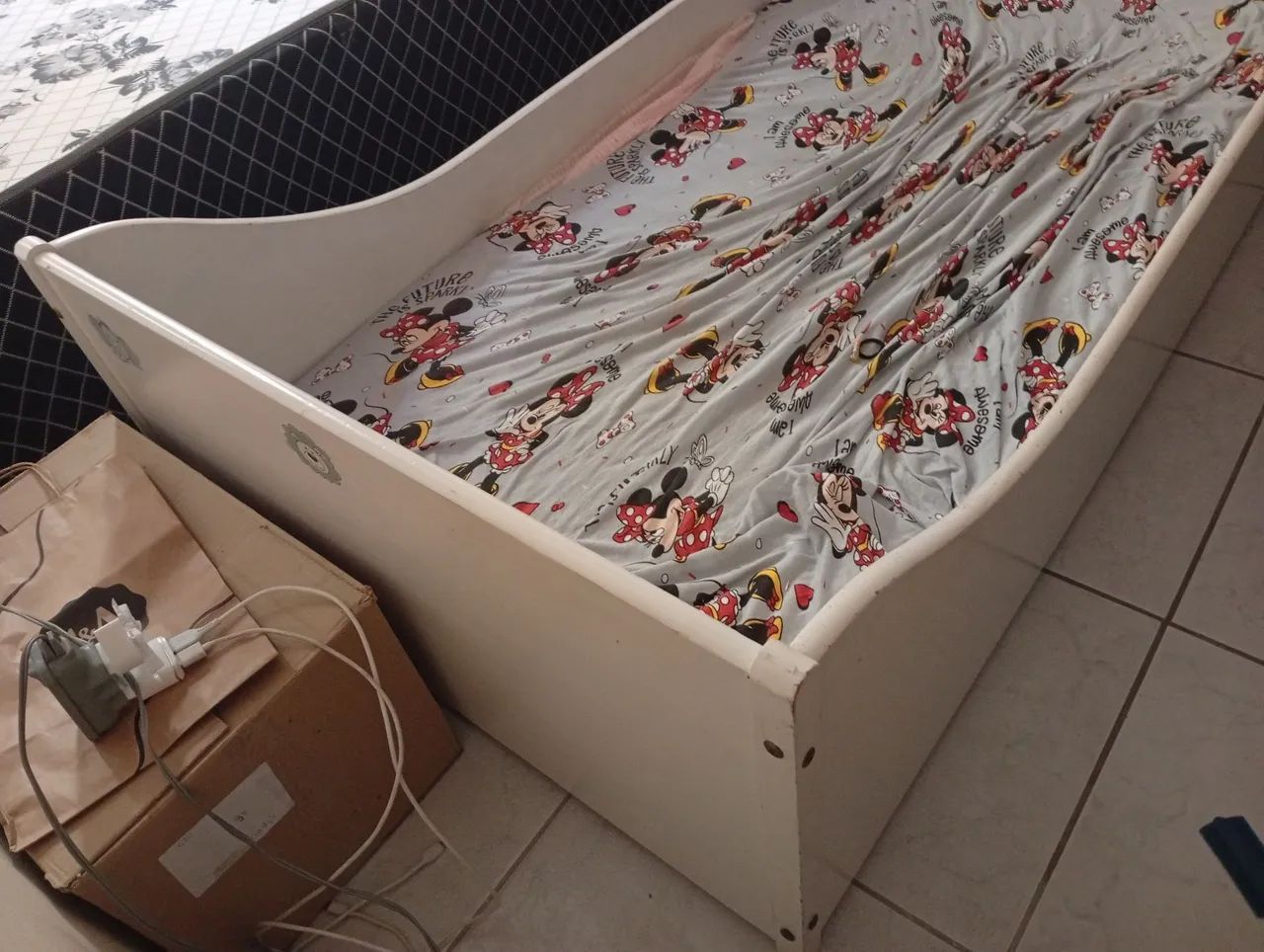 Vendo cama infantil $150 sem o  colchão  - Foto 4