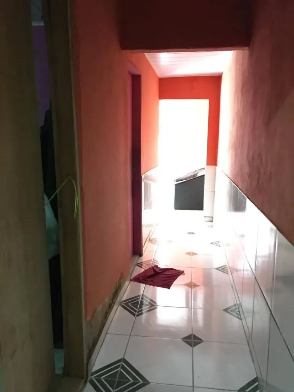 Vende se casa na Vila da Prata com quintal!!!