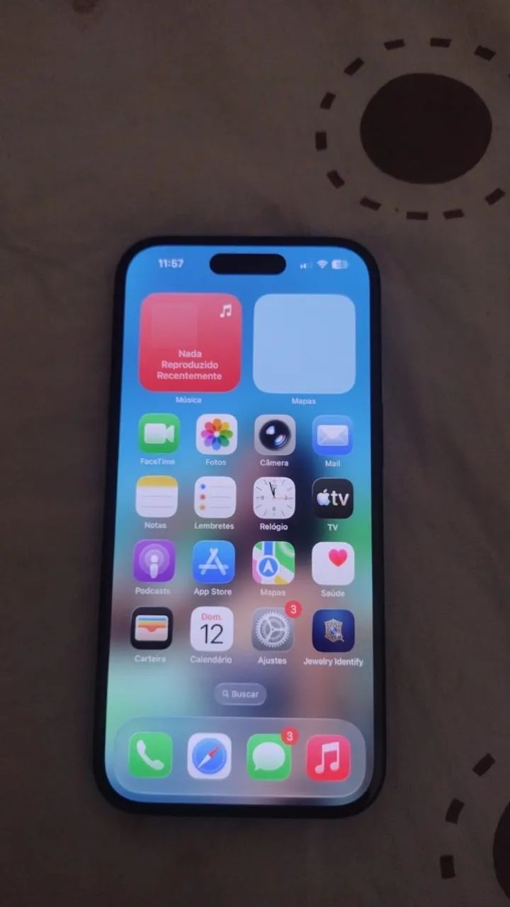 IPHONE 15 muito novo 