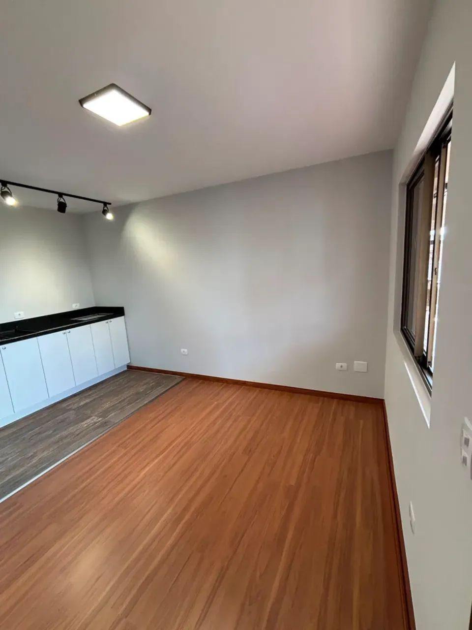 APTO UM QUARTO E SALA SEPARADOS  PRÓXIMO AO SHOPPING MUELLER - Foto 4