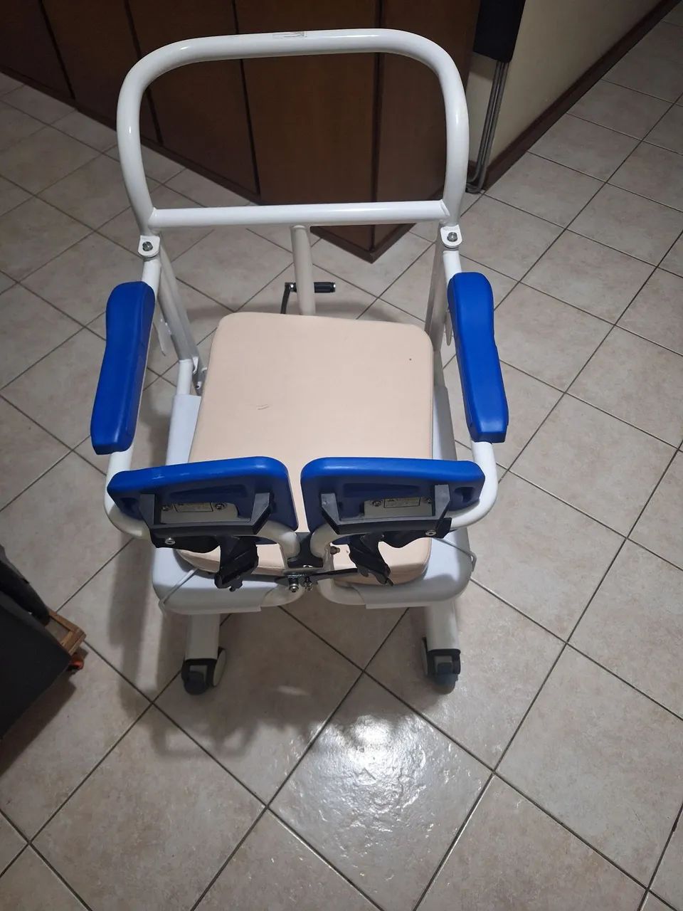 Cadeira de transferencia para idosos  - Foto 2