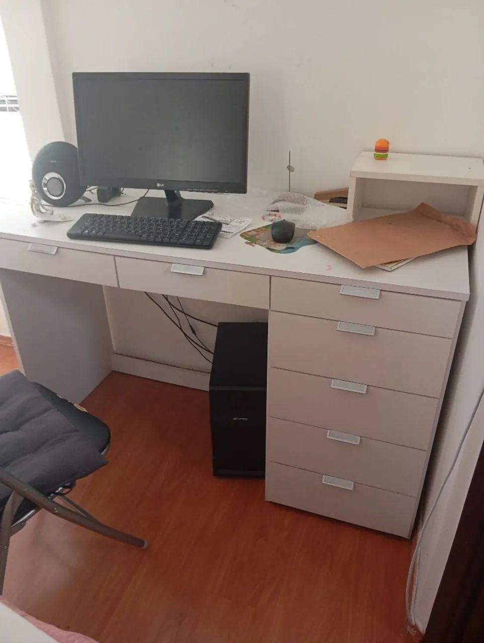 Mesa/escrivaninha 