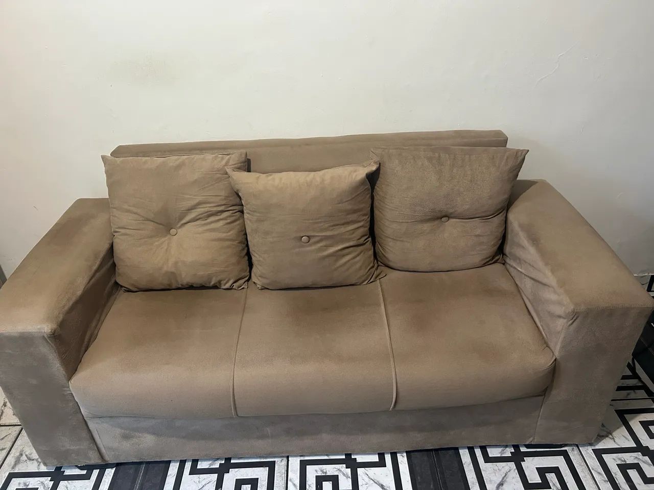 Sofá 3 lugares 