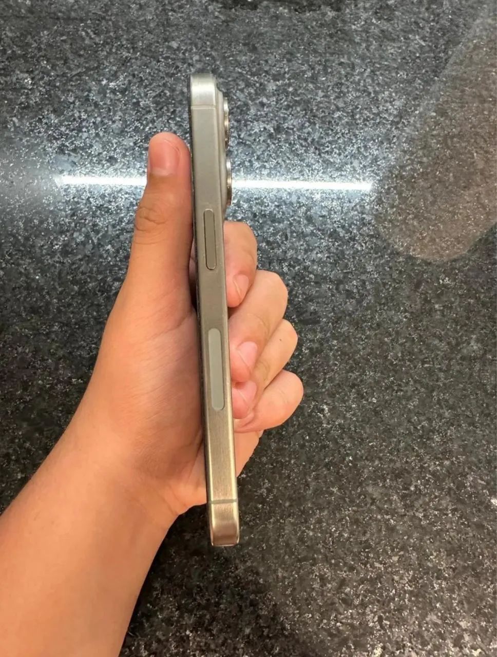 iPhone 15 pro natural titanium  - Foto 3