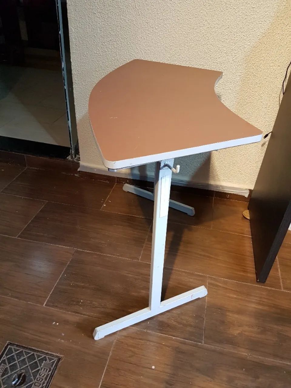 Mesa Escolar Dinâmica / Escrivaninha Modular Curva - Ótimo Estado - Foto 3