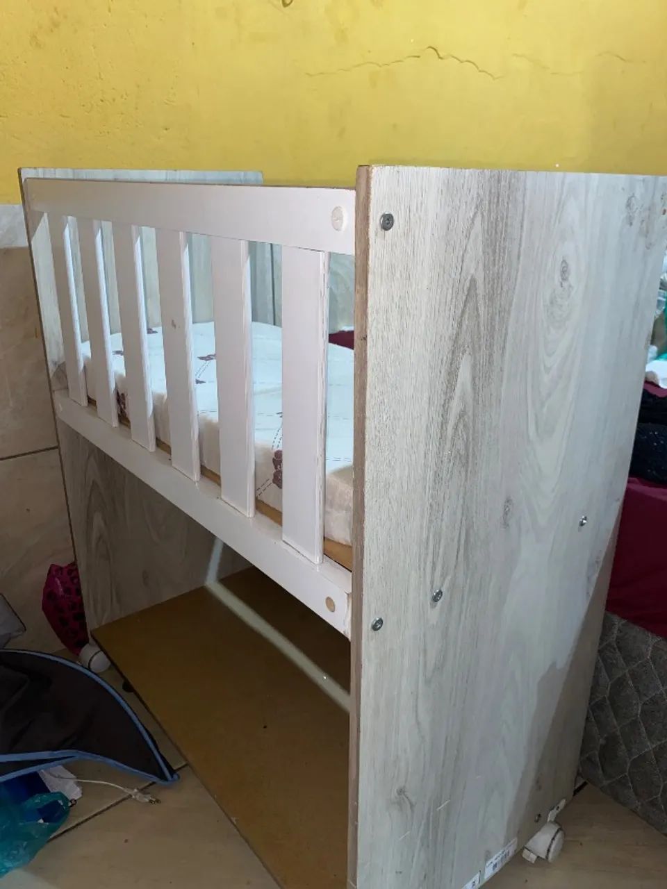Mini berço com colchão 
