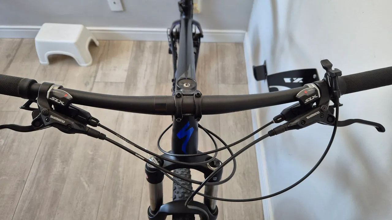 Bicicleta Specialized Rockhopper Expert 29 - Tamanho L - Foto 5