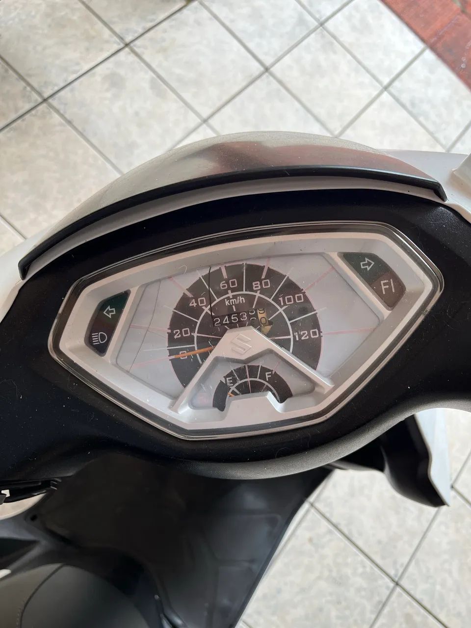 Suzuki Burgman 125 Cilindrada Automática - Foto 4