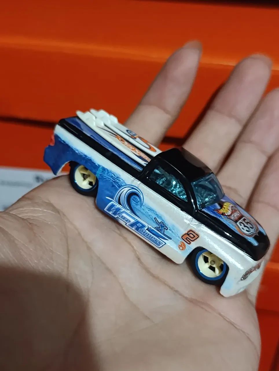 Hot Wheels Via 35 - Switchback 