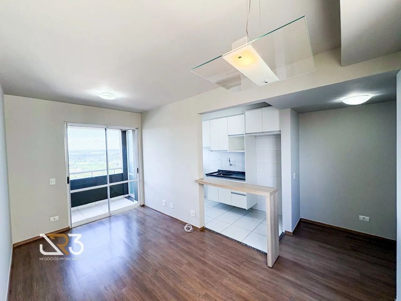 Apartamento para locação no Solar Alta Vista com 3 dormitórios e 1 vaga no Aurora em Londr
