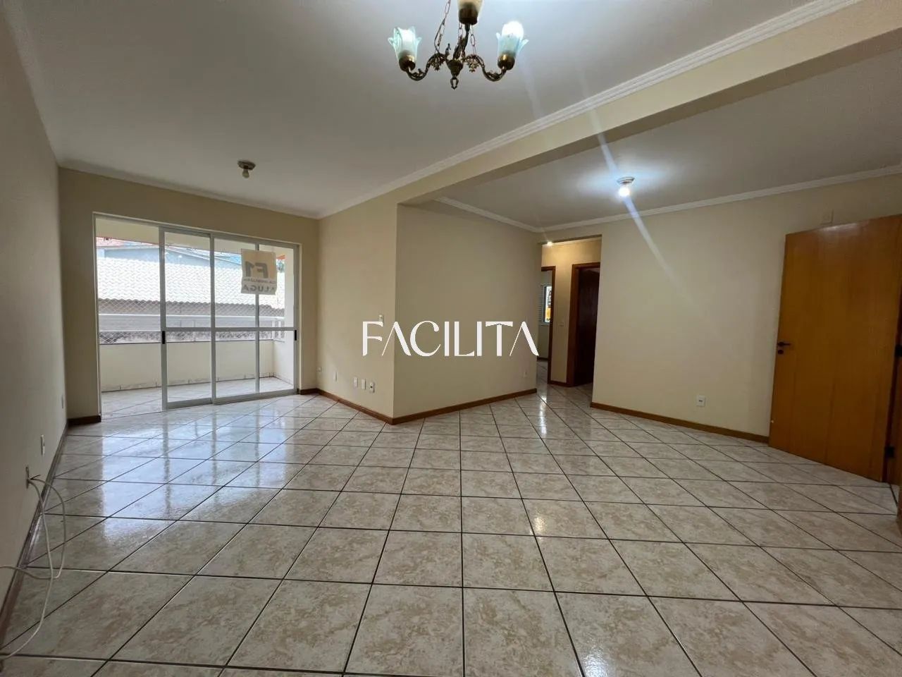 Apartamento com 3 quartos no bairro Pantanal, Florianópolis.
