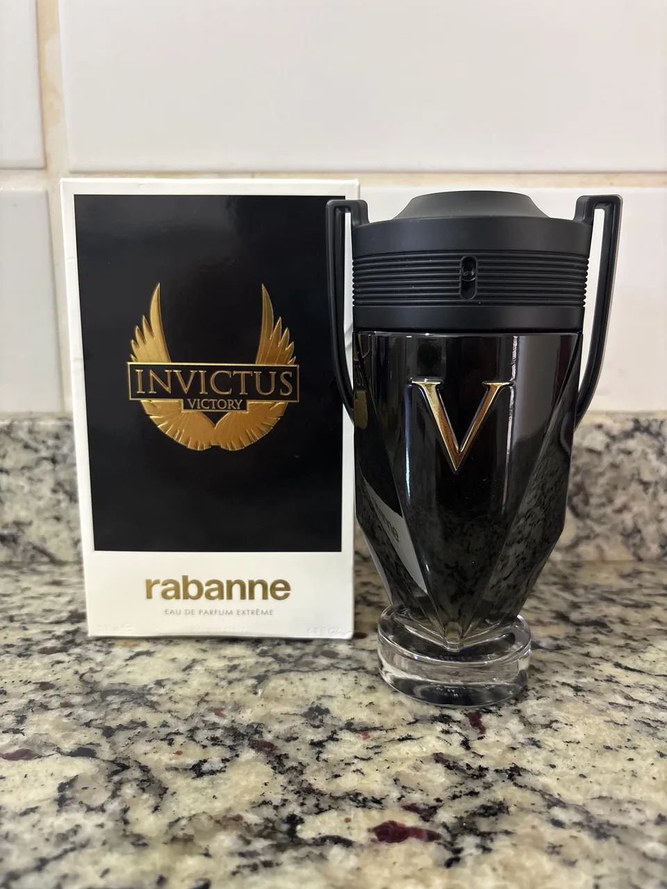 Perfume invctus victory Rabanete 