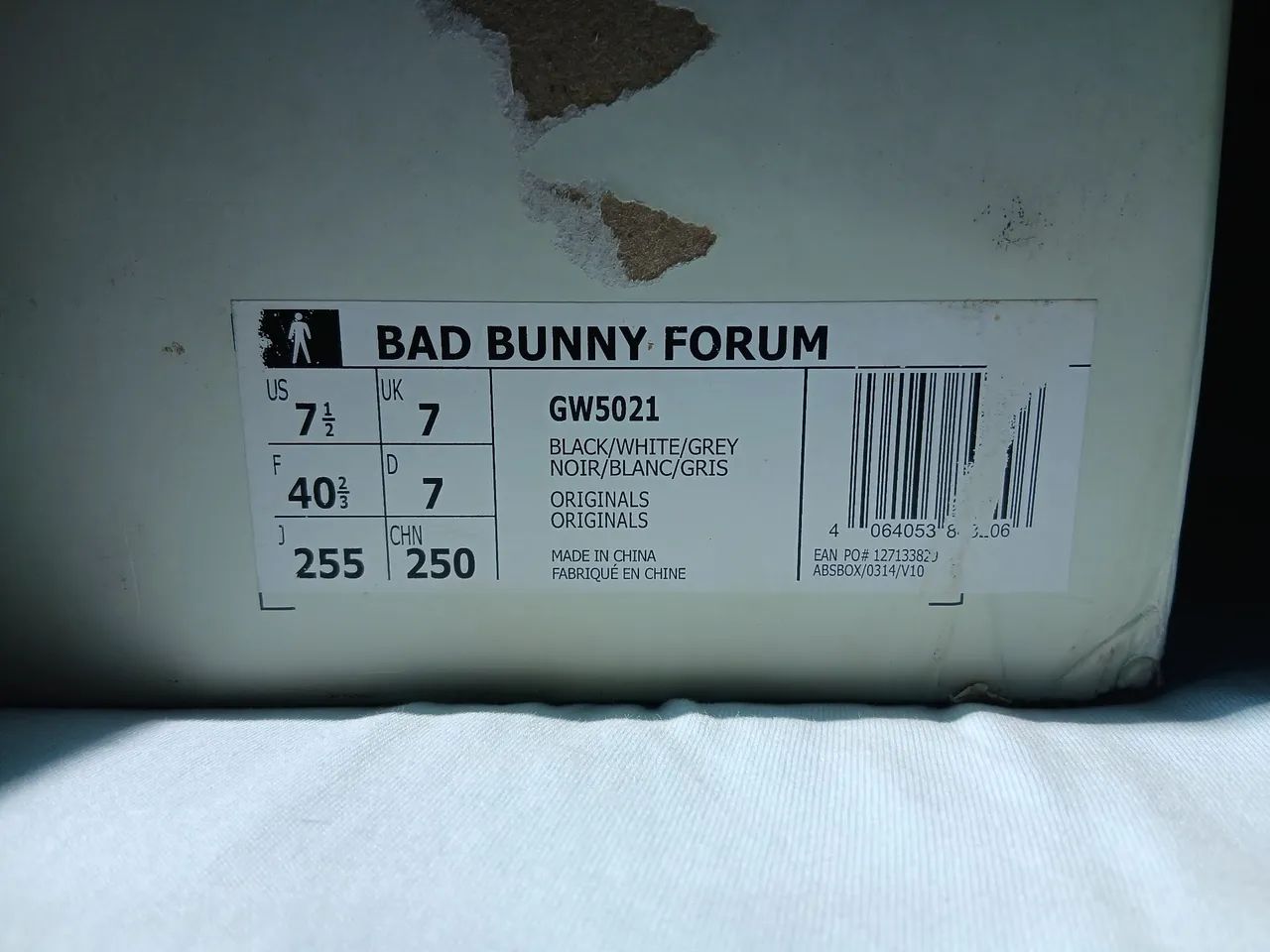 Adidas BAD BUNNY - Foto 5