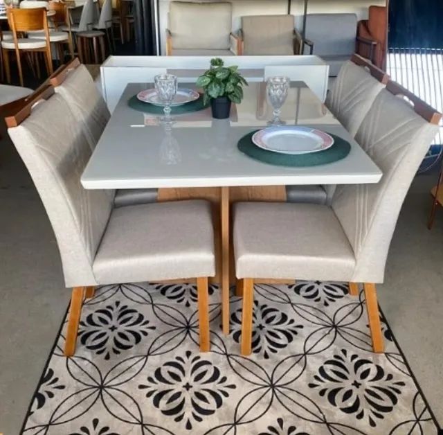 Mesa de Jantar com 04 cadeiras 1.20cm