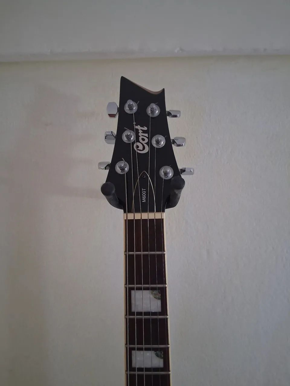 Guitarra Cort M600T  - Foto 3