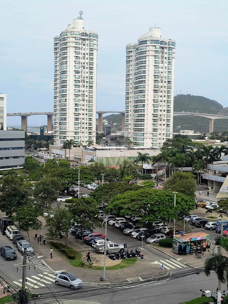 Sala Comercial com 33m², frente e sol da manhã na Enseada do Suá