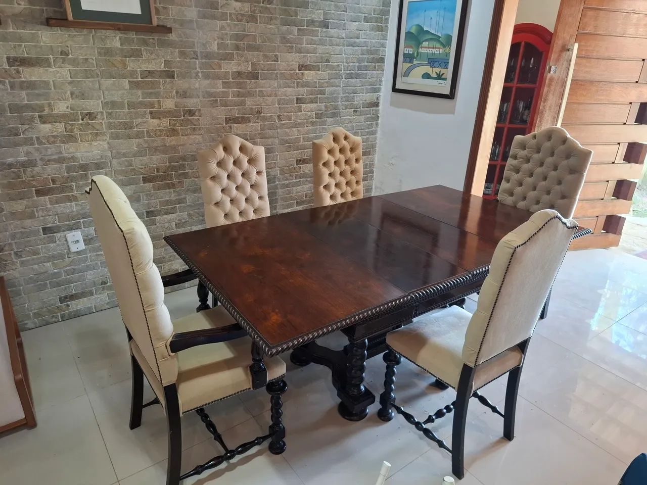 Conjunto de mesa e cadeiras em estilo manuelino - Foto 4