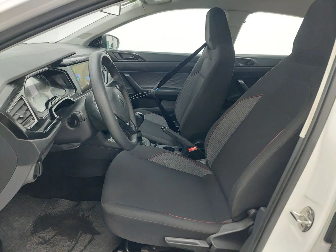 Volkswagen Polo Track 1.0 Flex 12V 5p, foto 17 de 18