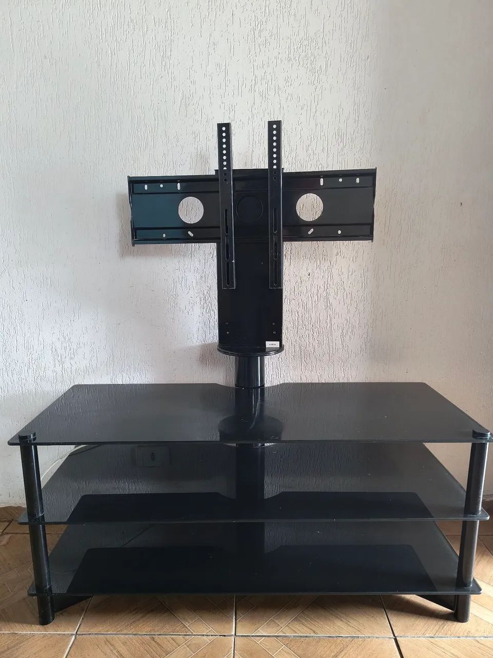 Rack de vidro com painel embutido 