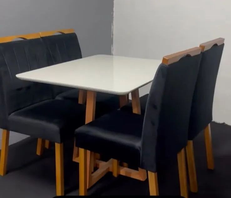 Mesa com cadeiras  - Foto 2