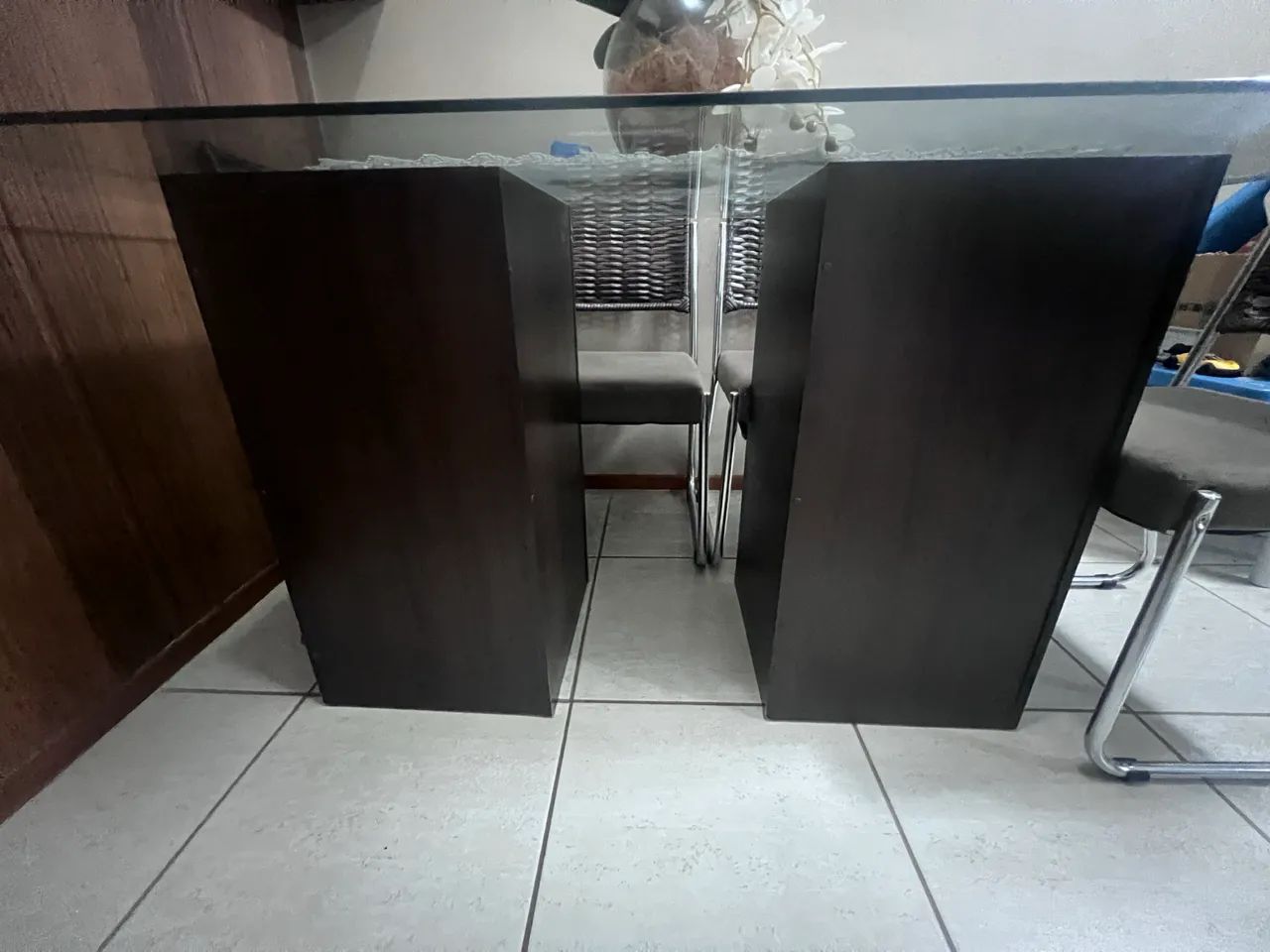 Mesa de jantar 6 lugares 1,6m X 0,9m  - Quase nova - Foto 3