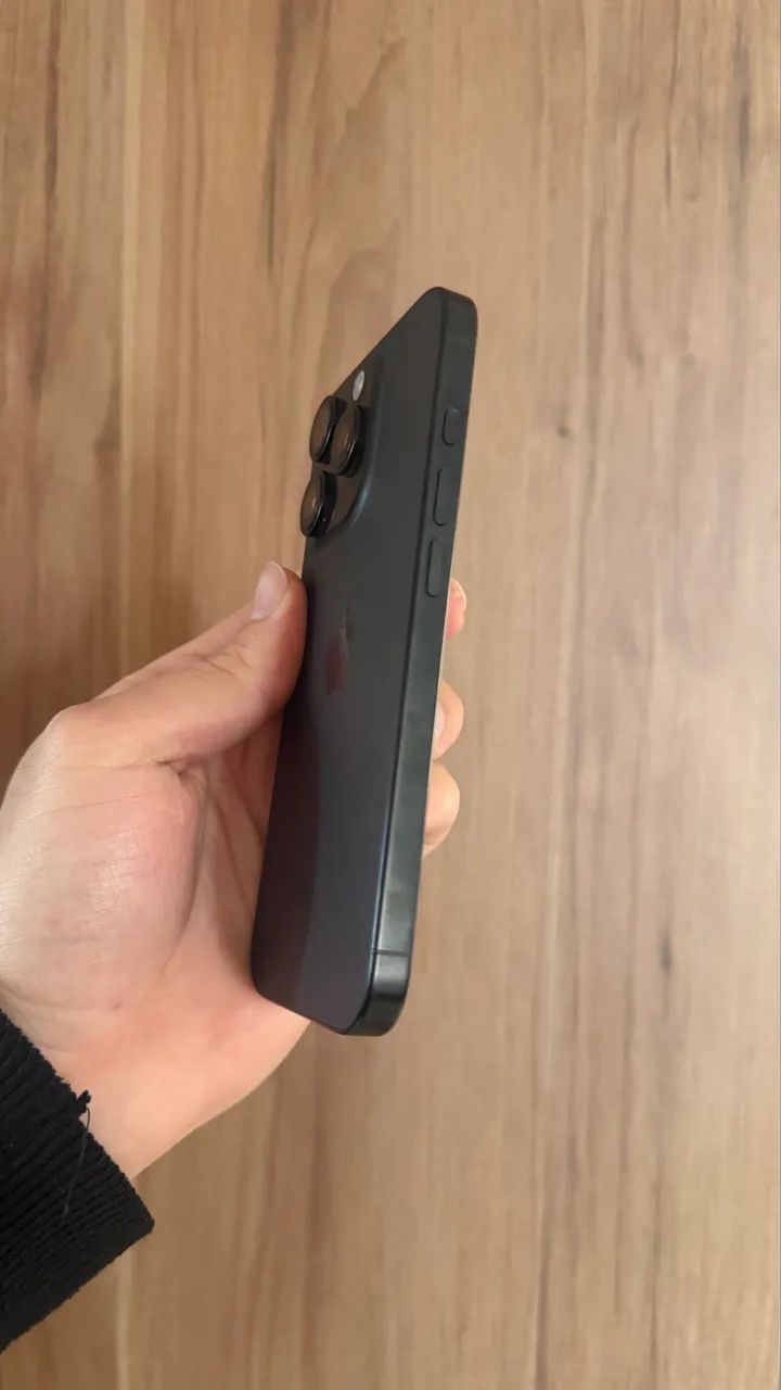 Iphone 16 Pro 256GB  - Foto 2