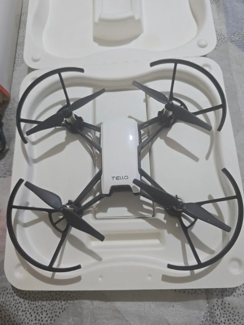 Drone DJI Tello Boost Combo TLW004 Usado - 3 Baterias e Hub de Carregamento - Foto 4