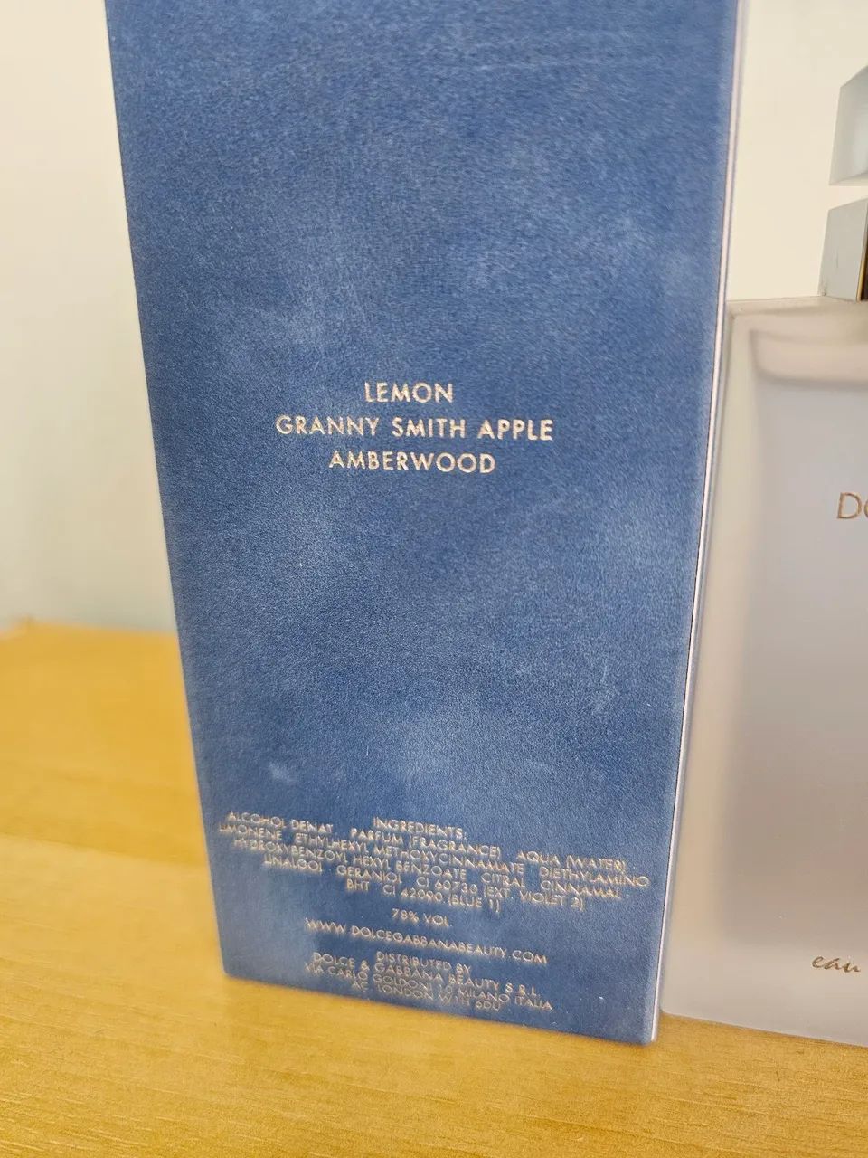 Perfume Dolce & Gabbana Light Blue intense  - Foto 2