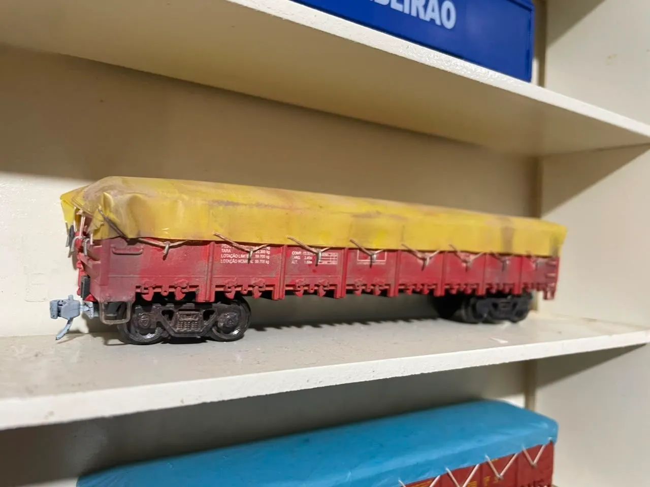 Vagão GFD com lona 