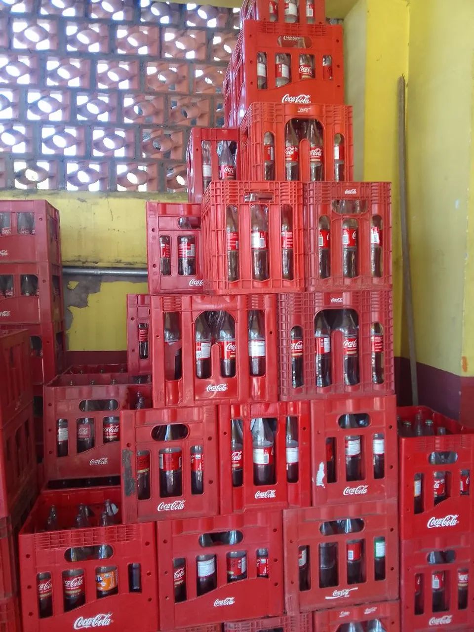 35caixas de coca um litro,e 15 caixas de coca ks - Foto 2