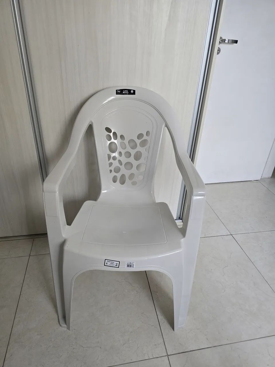 Cadeira de plástico