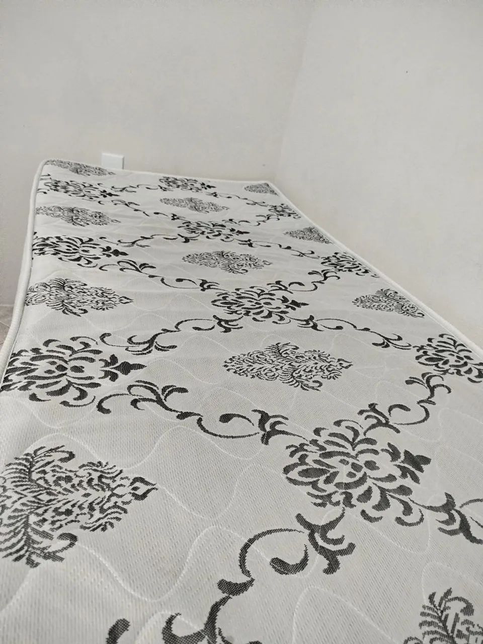 Cama box solteiro seminova 