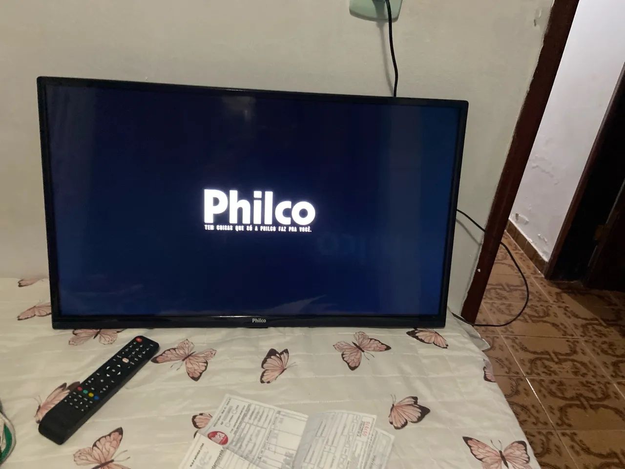 Televisão 32 polegadas 1 ano de uso 