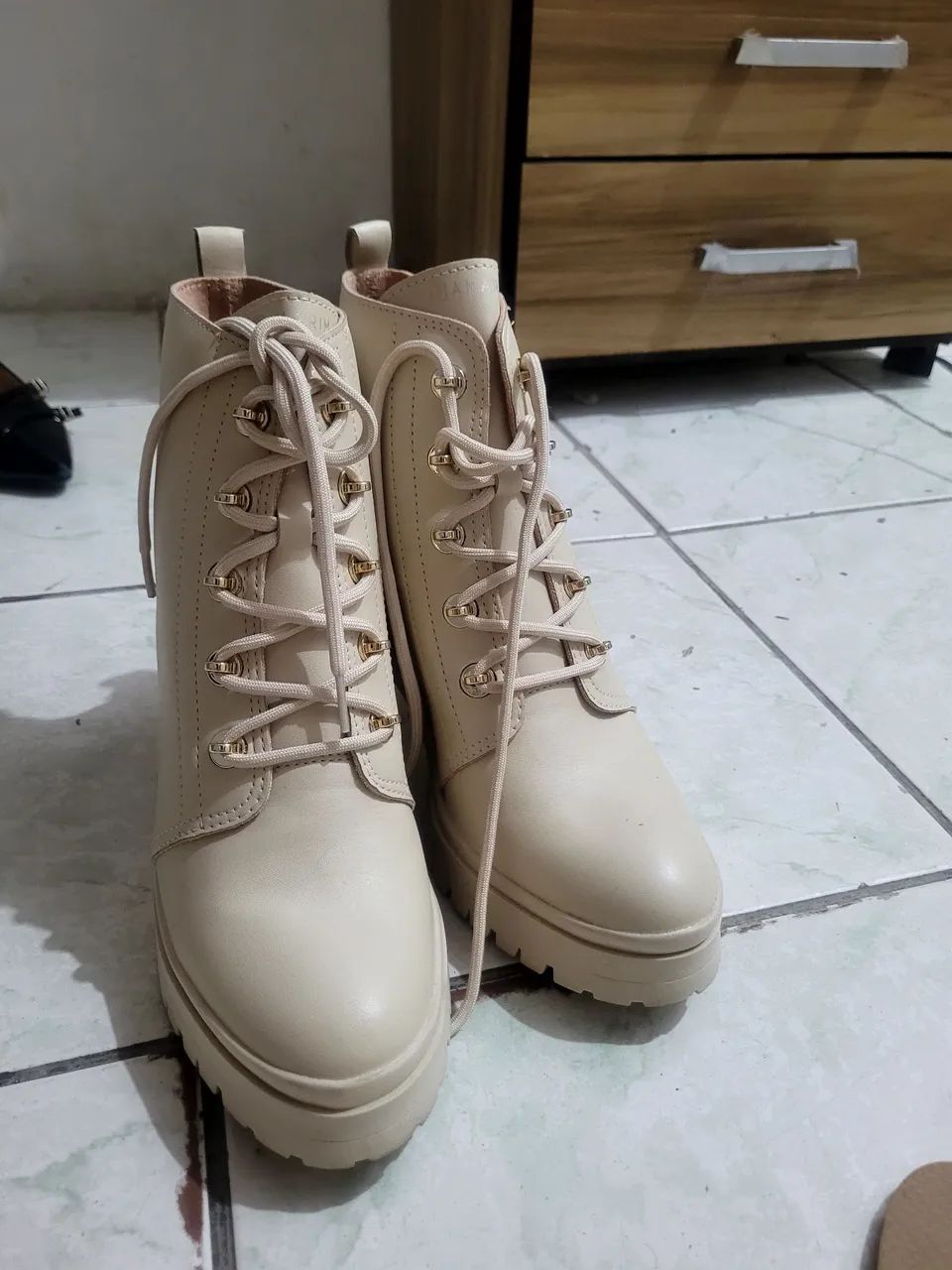 Bota creme - Foto 2