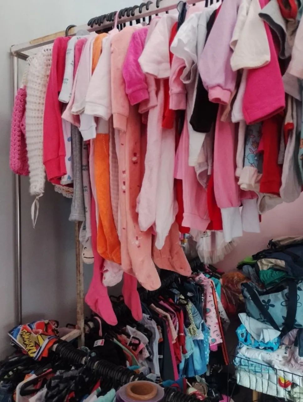 Vendo um acervo infantil 2000 mil peças e itens  - Foto 4