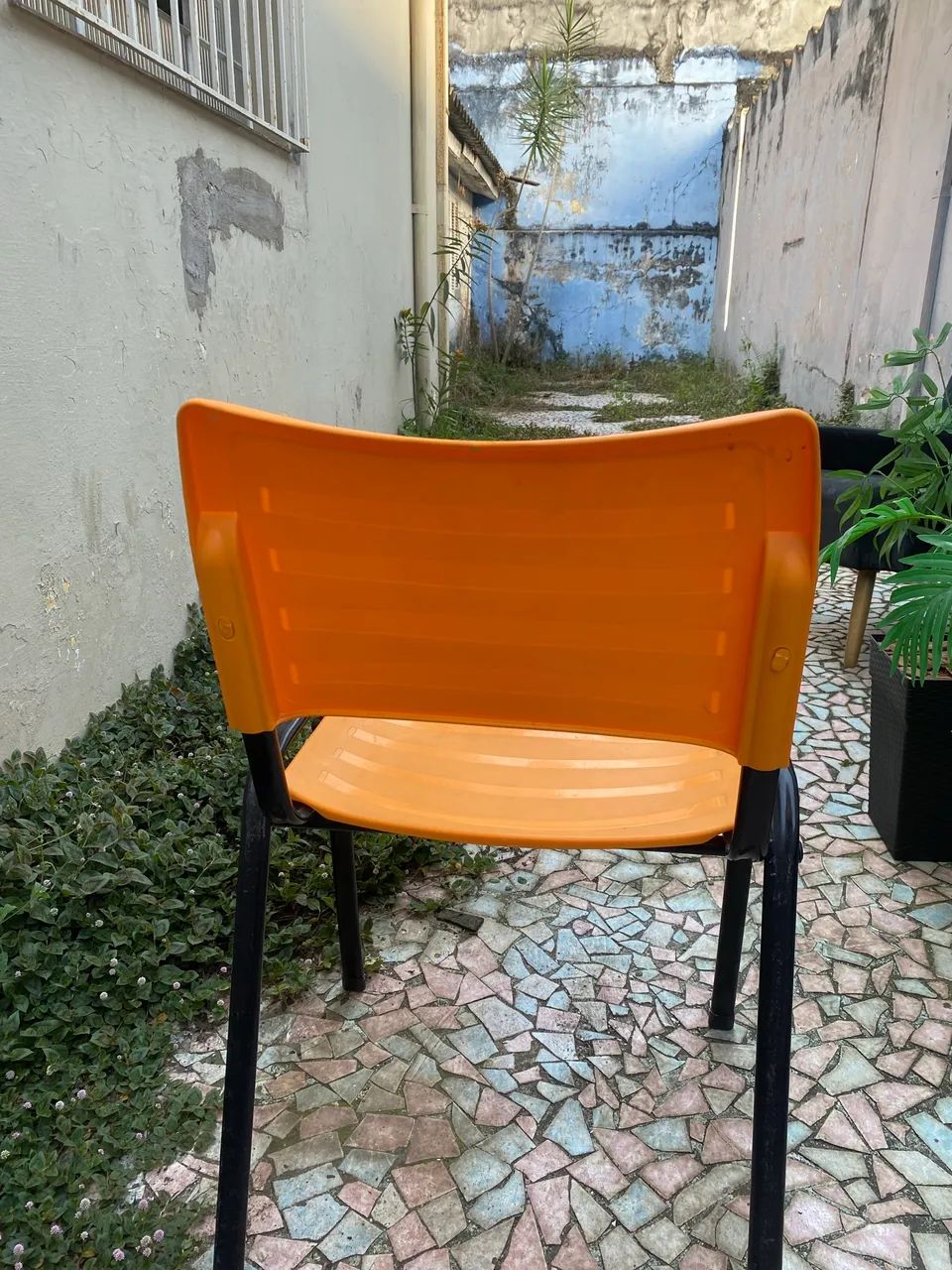 3 Cadeiras Laranjas para Escritório/Com ércio - Foto 2