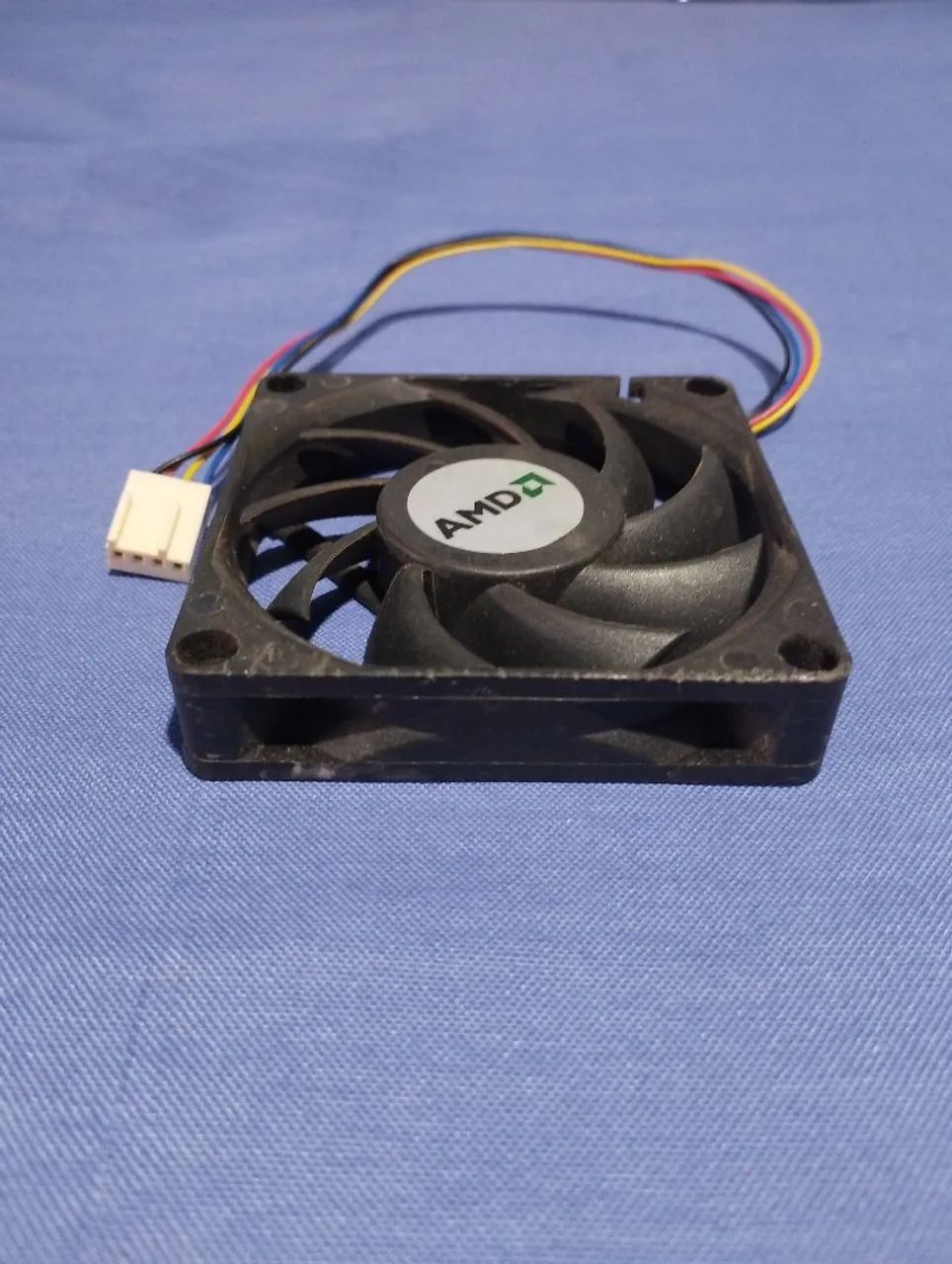 Ventoinha AMD 4 pinos, funcionando 