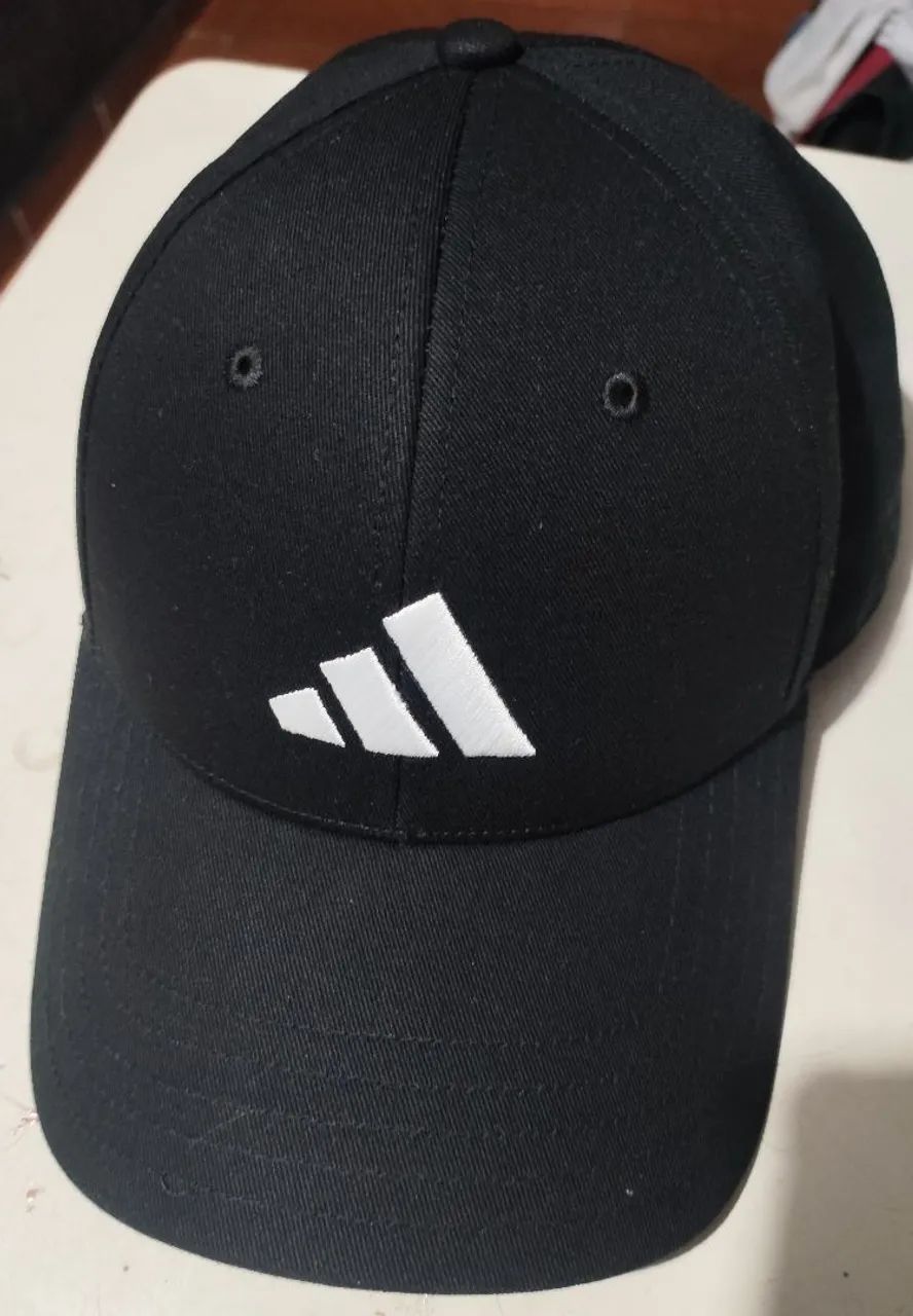 Boné Adidas original preto 