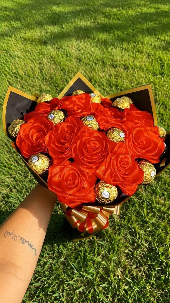Buquê de Rosas de Cetim  - Foto 3