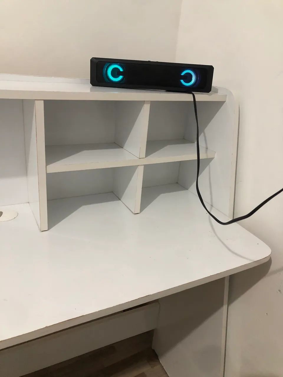 Desk441091815480371202