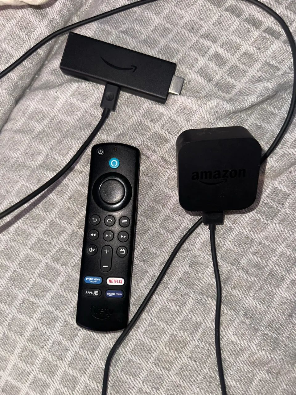 Amazon Fire TV Stick HD com Controle Remoto por Voz Alexa - Usado / Perfeito Estado