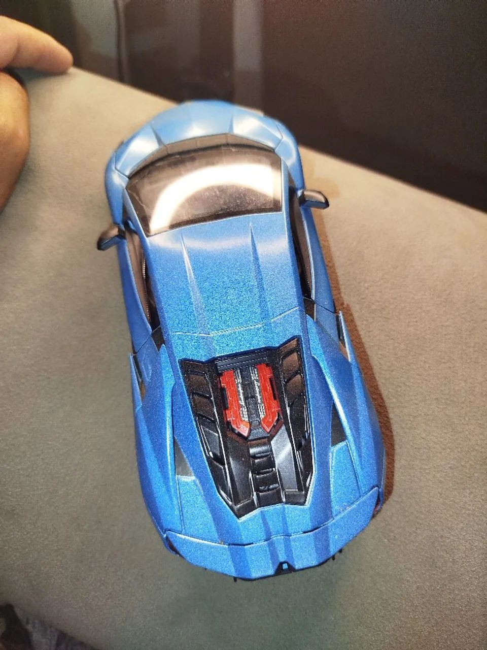 Miniatura Lamborghini azul classe 1:24 - Foto 4