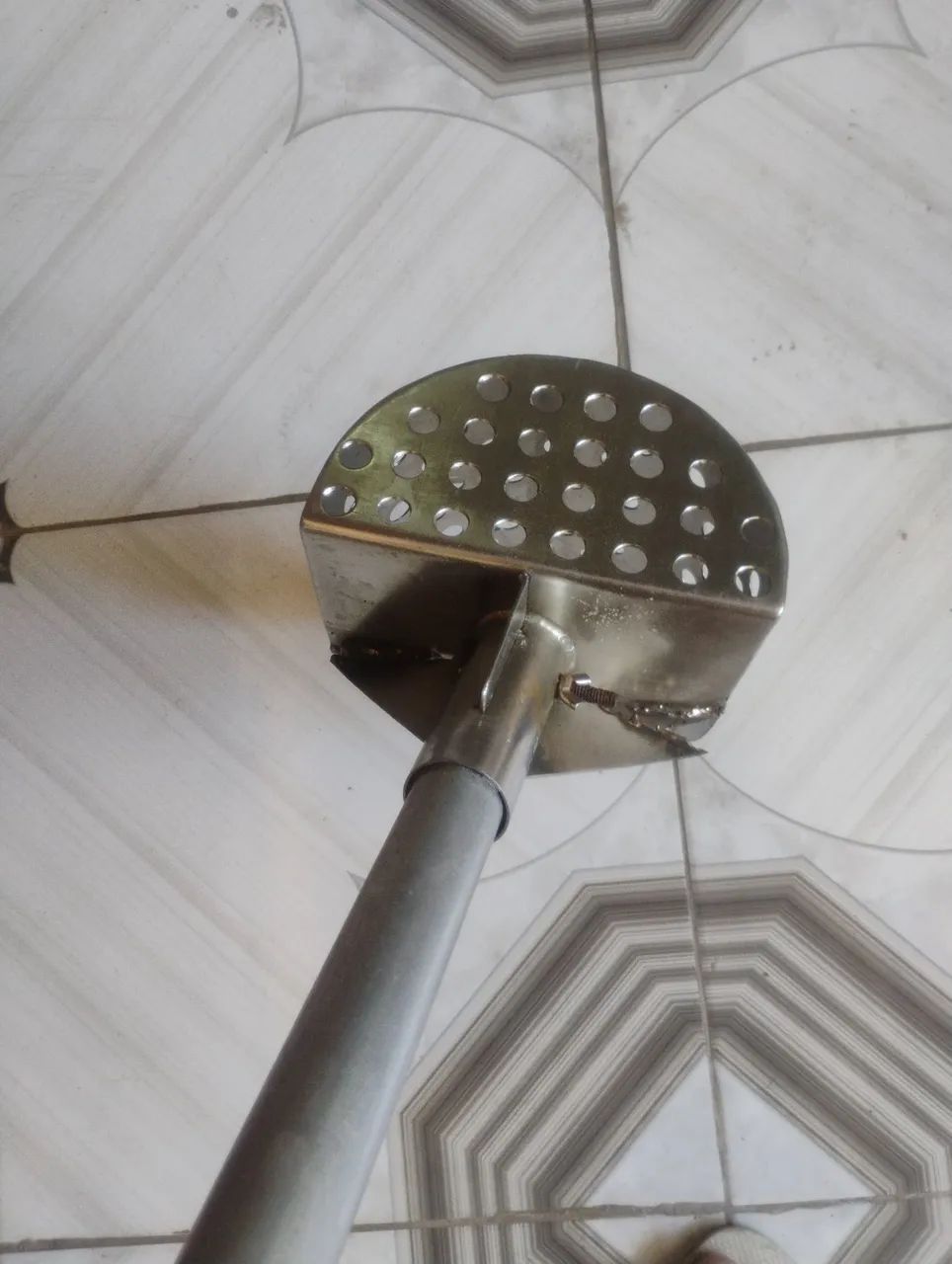 Sand scoop